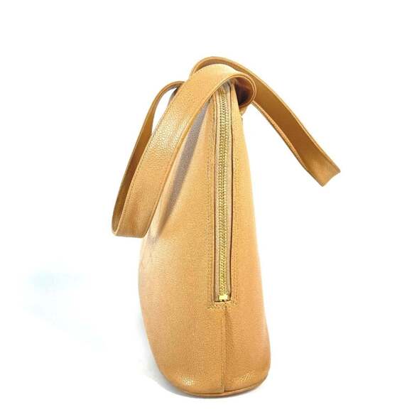 CHANEL Vintage Cream Caviar Leather Logo Shoulder Bag - Picture 3 of 16